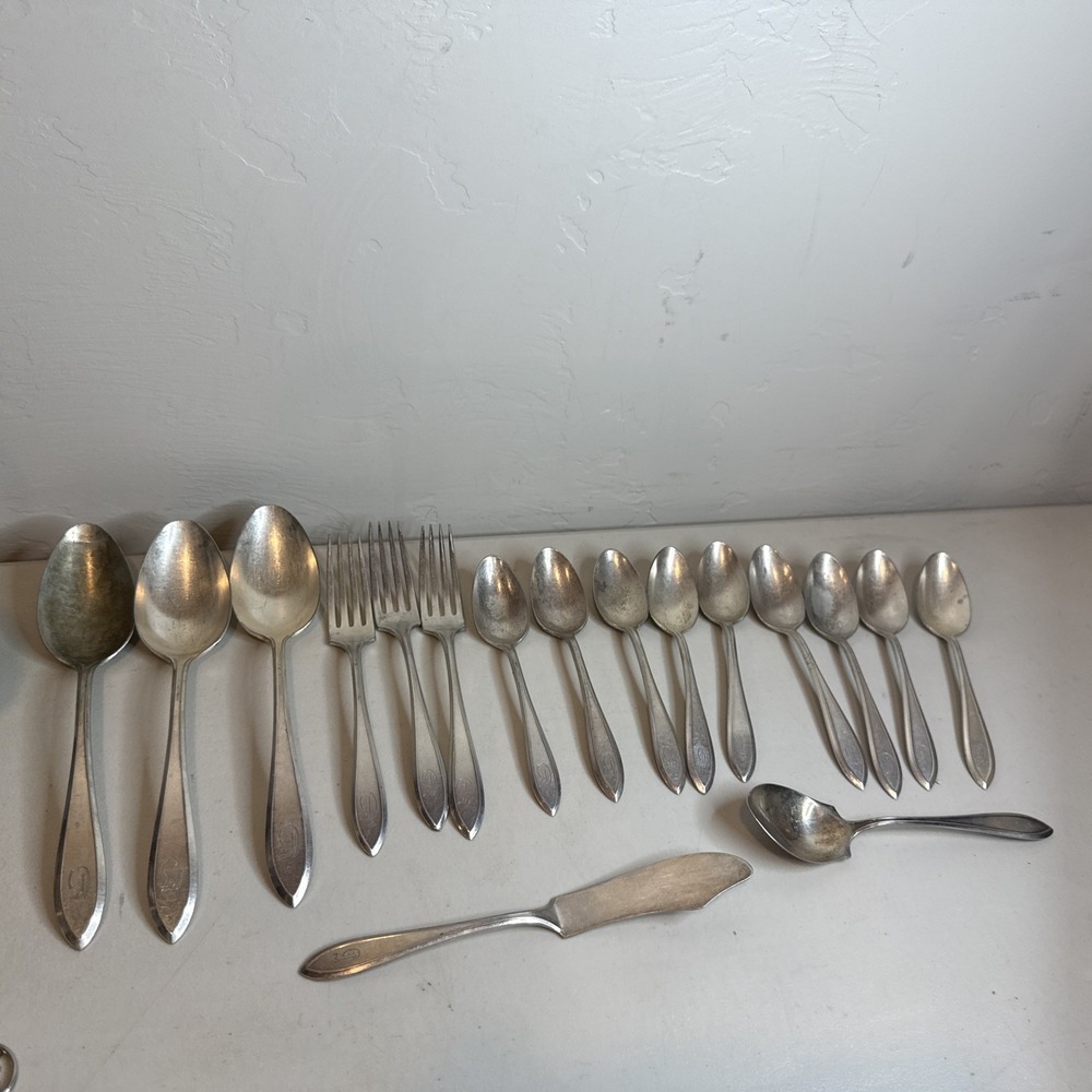 17pc Wm Rogers Silverplate Flatware Lot Pat 1938 1948 Pickwick Vintage Silverwa